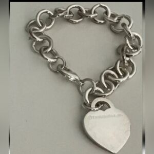 Authentic genuine Tiffany & Company heart charm bracelet solid sterling silver💗